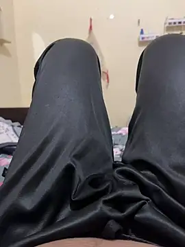 Snapshot of SpannedTentin chatting on December 2024 04:07:02 PM SpannedTentin online show from December 2024 04:07:02 PM