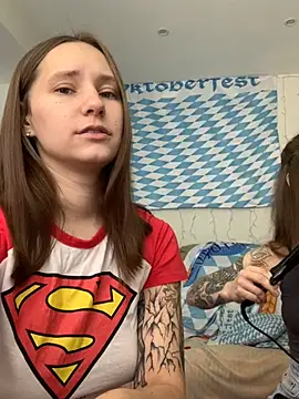 Snapshot of HotCaramellsTV chatting on October 2025 09:04:02 AM HotCaramellsTV online show from October 2025 09:04:02 AM