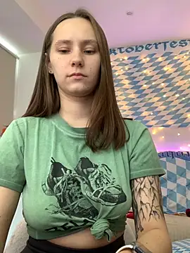 Snapshot of HotCaramellsTV chatting on October 2025 09:39:01 AM HotCaramellsTV online show from October 2025 09:39:01 AM