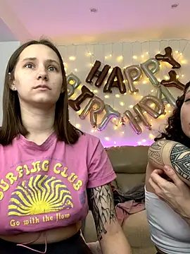 Snapshot of HotCaramellsTV chatting on October 2025 10:16:02 AM HotCaramellsTV online show from October 2025 10:16:02 AM