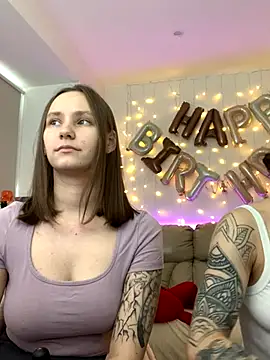 Snapshot of HotCaramellsTV chatting on October 2025 09:21:01 AM HotCaramellsTV online show from October 2025 09:21:01 AM