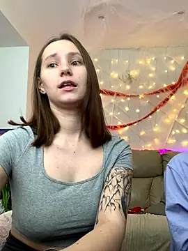 Snapshot of HotCaramellsTV chatting on October 2025 09:39:01 AM HotCaramellsTV online show from October 2025 09:39:01 AM