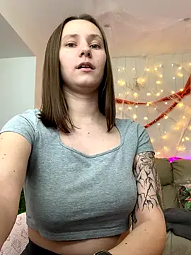 Snapshot of HotCaramellsTV chatting on October 2025 12:33:01 PM HotCaramellsTV online show from October 2025 12:33:01 PM