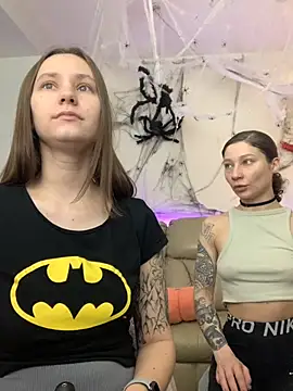 Snapshot of HotCaramellsTV chatting on October 2025 07:32:01 AM HotCaramellsTV online show from October 2025 07:32:01 AM