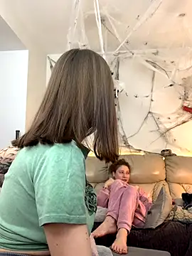 Snapshot of HotCaramellsTV chatting on November 2025 07:54:01 AM HotCaramellsTV online show from November 2025 07:54:01 AM