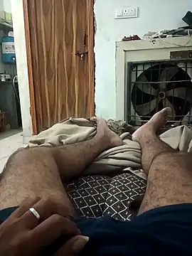 Snapshot of pintuS40 chatting on October 2025 01:44:01 AM pintuS40 online show from October 2025 01:44:01 AM