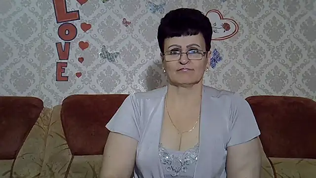 Snapshot of PaulaGolden chatting on October 2025 07:38:02 AM PaulaGolden online show from October 2025 07:38:02 AM