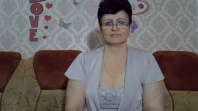 Snapshot of PaulaGolden chatting on October 2025 10:05:02 AM PaulaGolden online show from October 2025 10:05:02 AM