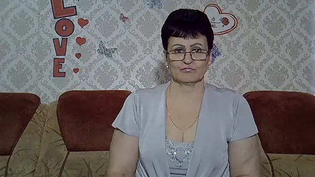 Snapshot of PaulaGolden chatting on November 2025 10:47:02 AM PaulaGolden online show from November 2025 10:47:02 AM