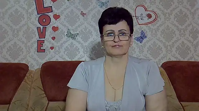 Snapshot of PaulaGolden chatting on November 2025 10:37:02 AM PaulaGolden online show from November 2025 10:37:02 AM