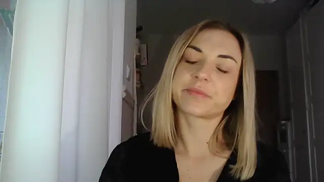 Snapshot of ashley_xlove chatting on January 2025 10:48:01 AM ashley xlove online show from January 2025 10:48:01 AM