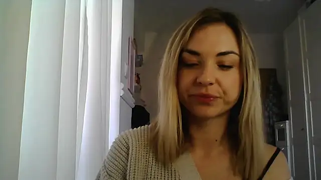 Snapshot of ashley_xlove chatting on March 2025 07:35:02 AM ashley xlove online show from March 2025 07:35:02 AM