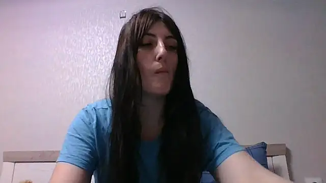 Snapshot of Moniic_Moon chatting on December 2024 04:42:01 PM Moniic Moon online show from December 2024 04:42:01 PM
