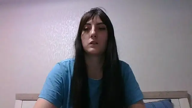 Snapshot of Moniic_Moon chatting on December 2024 05:43:01 PM Moniic Moon online show from December 2024 05:43:01 PM