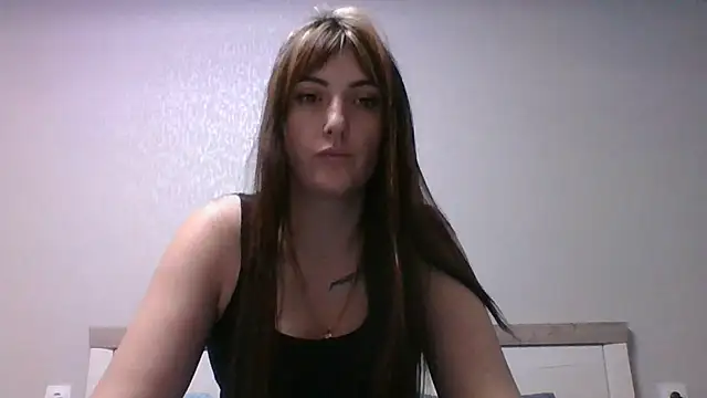 Snapshot of Moniic_Moon chatting on December 2024 03:20:02 PM Moniic Moon online show from December 2024 03:20:02 PM