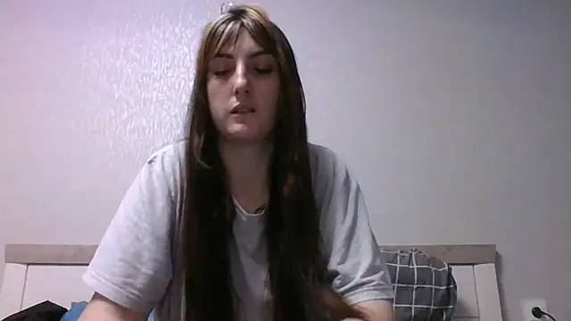 Snapshot of Moniic_Moon chatting on December 2024 03:49:02 PM Moniic Moon online show from December 2024 03:49:02 PM