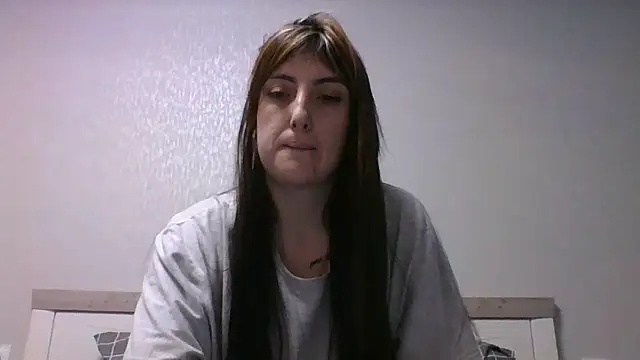 Snapshot of Moniic_Moon chatting on December 2024 04:04:01 PM Moniic Moon online show from December 2024 04:04:01 PM