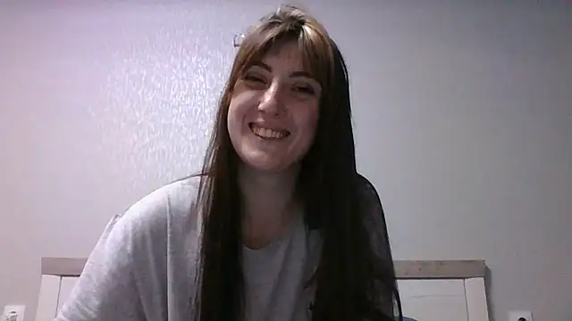 Snapshot of Moniic_Moon chatting on December 2024 04:41:01 PM Moniic Moon online show from December 2024 04:41:01 PM