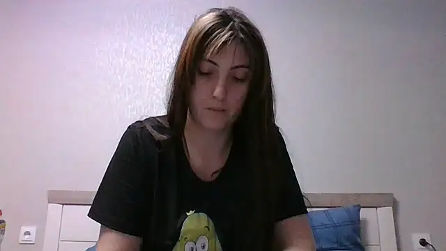 Snapshot of Moniic_Moon chatting on January 2025 04:08:01 PM Moniic Moon online show from January 2025 04:08:01 PM