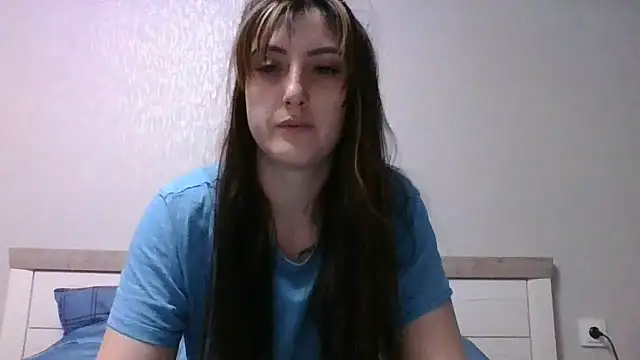 Snapshot of Moniic_Moon chatting on February 2025 03:53:02 PM Moniic Moon online show from February 2025 03:53:02 PM