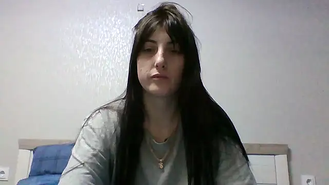 Snapshot of Moniic_Moon chatting on February 2025 03:40:01 PM Moniic Moon online show from February 2025 03:40:01 PM