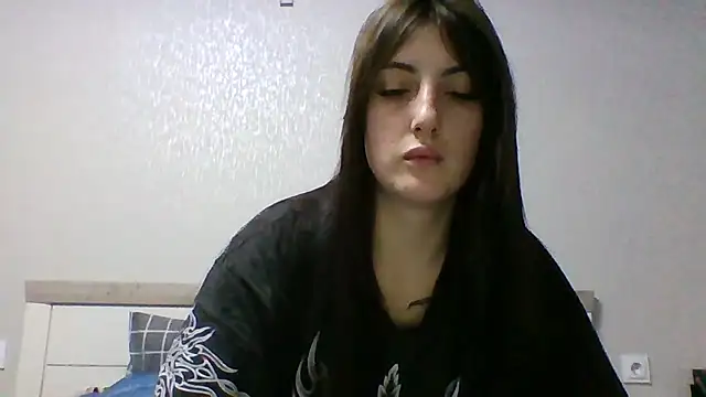 Snapshot of Moniic_Moon chatting on March 2025 03:53:02 PM Moniic Moon online show from March 2025 03:53:02 PM