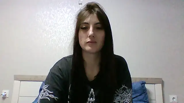 Snapshot of Moniic_Moon chatting on March 2025 04:04:01 PM Moniic Moon online show from March 2025 04:04:01 PM