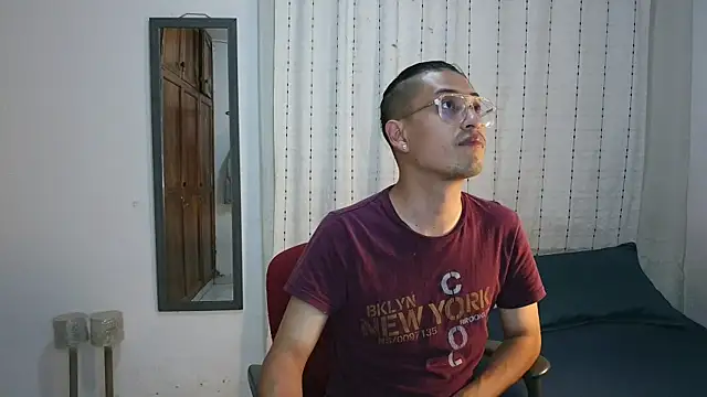 Snapshot of Orionferrer- chatting on December 2025 09:20:01 PM Orionferrer- online show from December 2025 09:20:01 PM