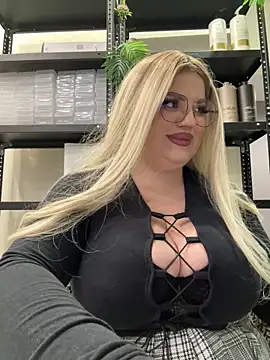 VladaWhite online show from January 2025 05:37:01 PM