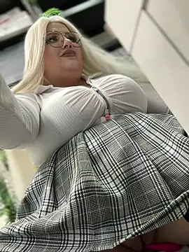 VladaWhite online show from February 2025 03:52:01 AM