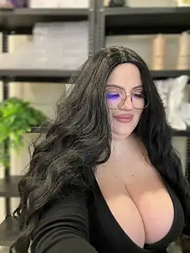 VladaWhite online show from February 2025 05:16:01 AM