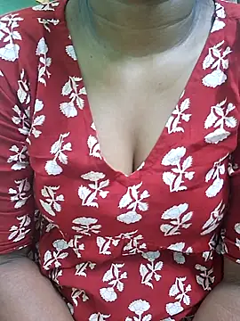 selvitamil03069 online show from September 2025 11:51:01 PM