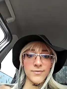 Snapshot of Dani_pegin chatting on January 2025 04:06:01 PM Dani pegin online show from January 2025 04:06:01 PM