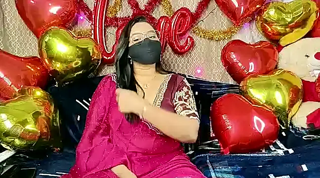 Snapshot of Deshi_Chori chatting on February 2025 05:33:01 PM Deshi Chori online show from February 2025 05:33:01 PM