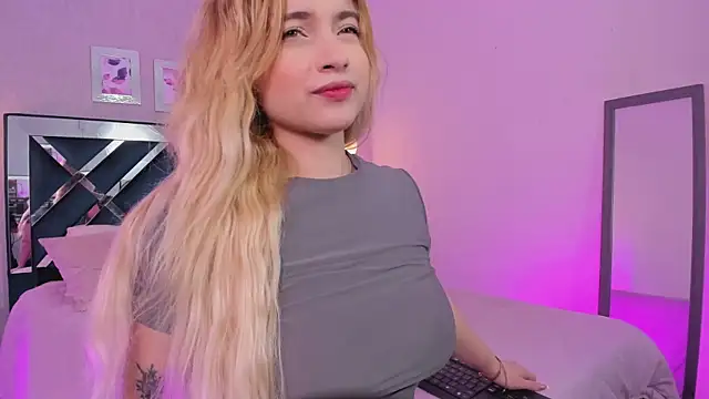 Snapshot of ibella7 chatting on November 2025 07:36:02 PM ibella7 online show from November 2025 07:36:02 PM