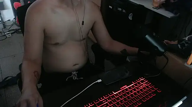 Snapshot of Pit_xxz chatting on January 2025 06:51:01 PM Pit xxz online show from January 2025 06:51:01 PM