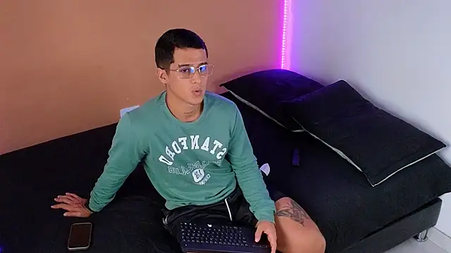 hot69temptation  online show from December 2024 12:38:01 PM