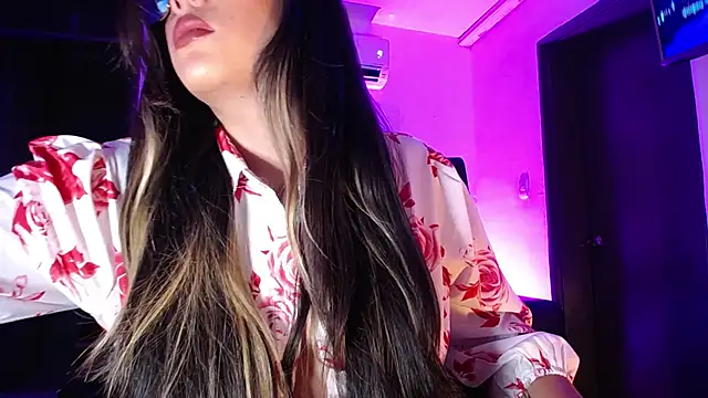 Snapshot of MegannMyerss chatting on March 2025 08:54:01 PM MegannMyerss online show from March 2025 08:54:01 PM