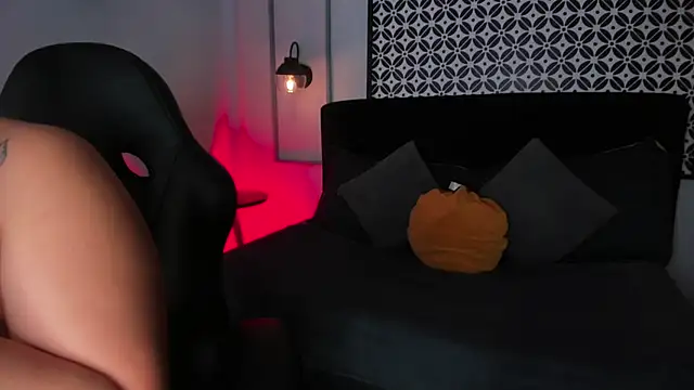 Sussy sunny online show from September 2025 08:34:01 PM