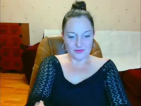 Alice3694 online show from February 2025 05:07:02 AM