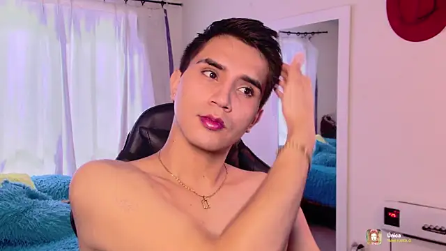 Snapshot of Chris_Maddox chatting on November 2025 03:11:01 PM Chris Maddox online show from November 2025 03:11:01 PM