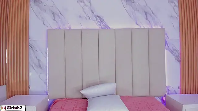 Iris Thompson  online show from December 2025 10:14:01 PM