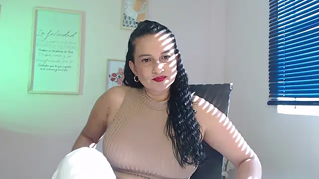 lucy diiaz online show from January 2025 08:21:01 PM