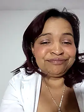 Snapshot of _violetta_- chatting on October 2025 12:19:01 AM violetta - online show from October 2025 12:19:01 AM