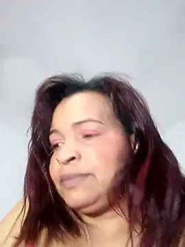 Snapshot of _violetta_- chatting on October 2025 01:05:01 AM violetta - online show from October 2025 01:05:01 AM