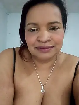 Snapshot of _violetta_- chatting on November 2025 12:51:02 PM violetta - online show from November 2025 12:51:02 PM