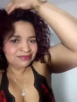 Snapshot of _violetta_- chatting on November 2025 02:28:01 PM violetta - online show from November 2025 02:28:01 PM