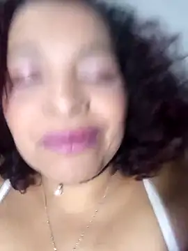 Snapshot of _violetta_- chatting on November 2025 01:05:01 AM violetta - online show from November 2025 01:05:01 AM