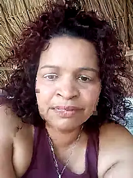 Snapshot of _violetta_- chatting on December 2025 06:25:01 PM violetta - online show from December 2025 06:25:01 PM