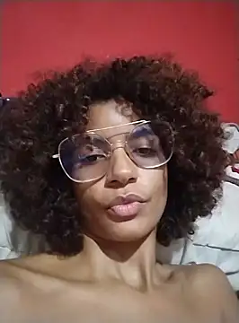 Snapshot of Emanuelle_manu chatting on January 2025 03:11:02 AM Emanuelle manu online show from January 2025 03:11:02 AM